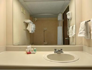 Plaza Hotel And Suites Pine Bluff Δωμάτιο φωτογραφία